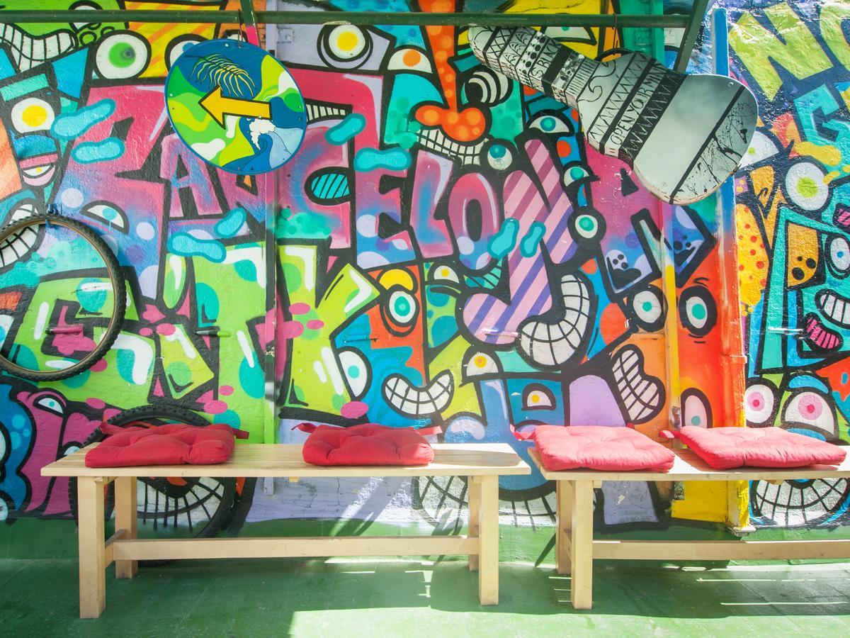 No Limit Hostel Graffiti Барселона Екстер'єр фото