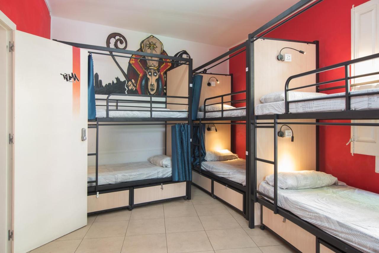 No Limit Hostel Graffiti Барселона Номер фото